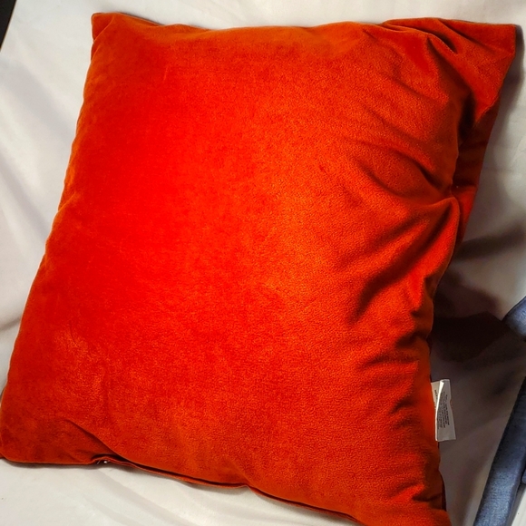 2 Christmas Throw Pillows Pair Holiday Velour Embroidered - Picture 5 of 8